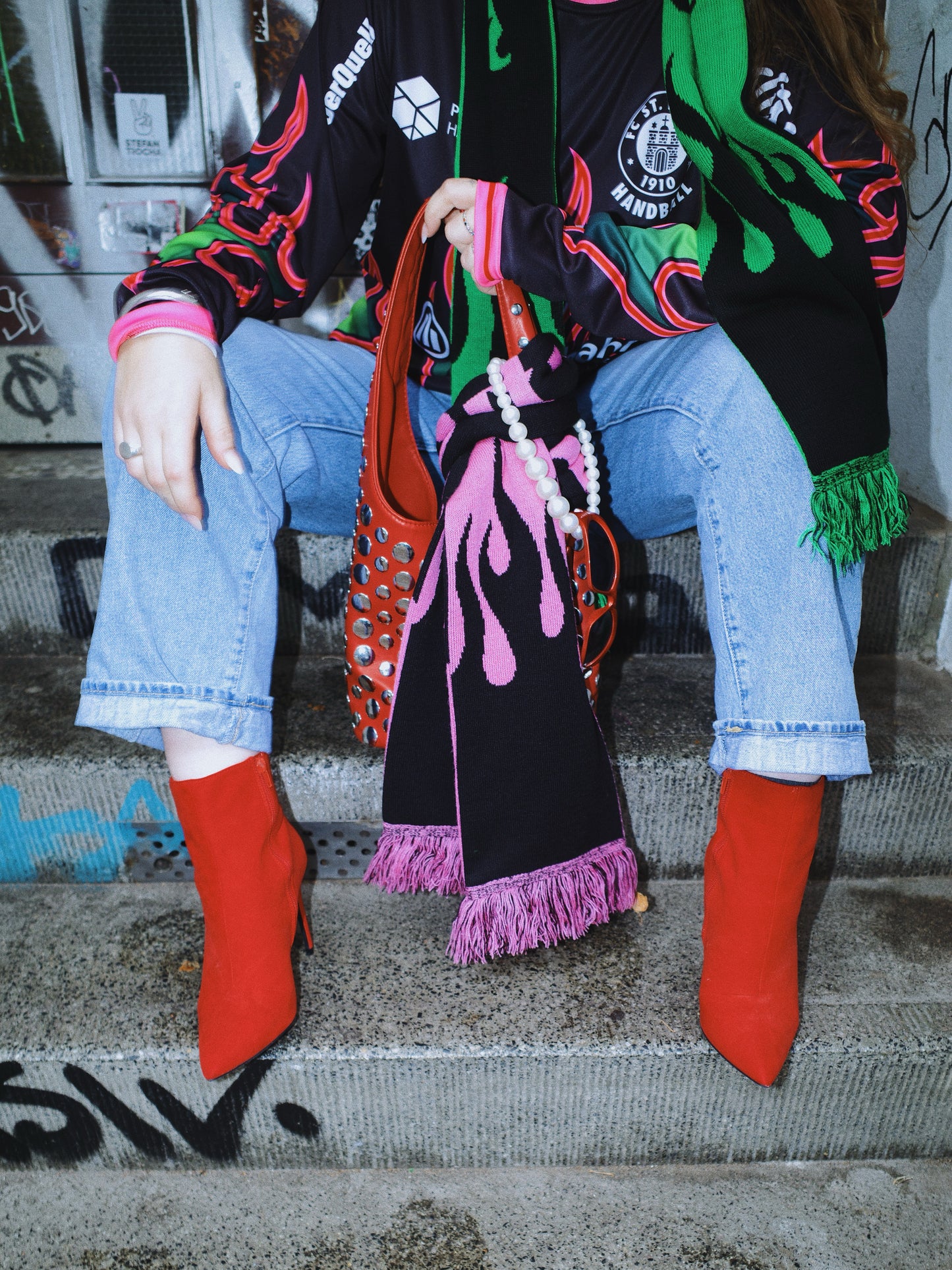 St. Pauli Flame Scarf - Black & Pink